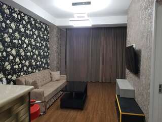 Апарт-отели Your home Кутаиси Апартаменты с балконом-3